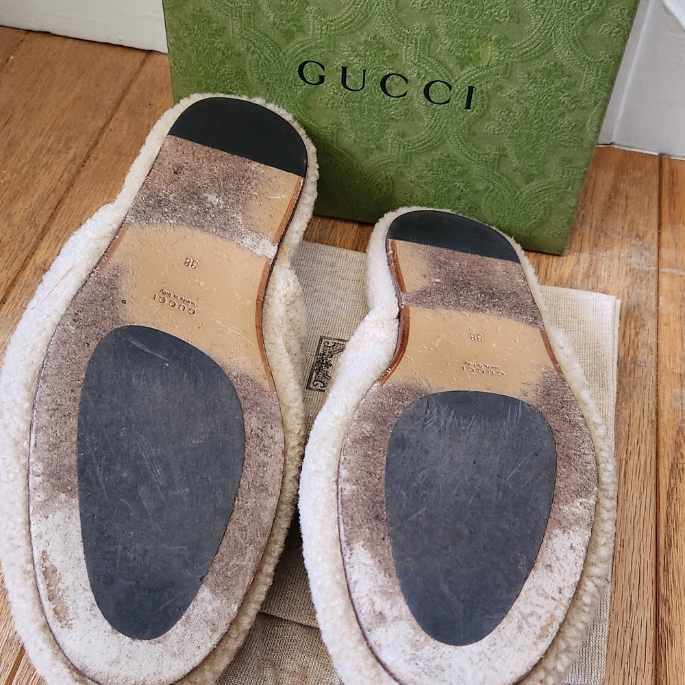 Gucci Shearling Logo Slippers in Cream and Dark Brown - Picture 3 of 8